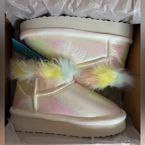 ✨$15✨NWT•Stride Rite Munchkin Elys Toddler Girls Cozy Ankle Boots | Silver | 7T - Picture 9 of 10